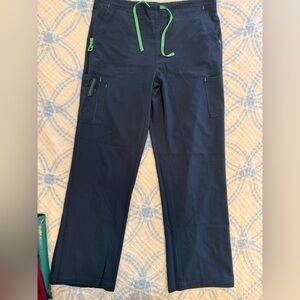Women’s Carhartt scrub pants LARGE